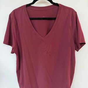 Lululemon Love V-Neck T-Shirt in Garnet, Size 14